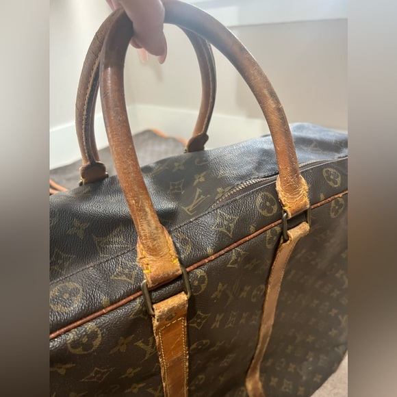 Louis Vuitton Vintage Monogram Zip Around Travel Bag - Authentic - Picture 4 of 10